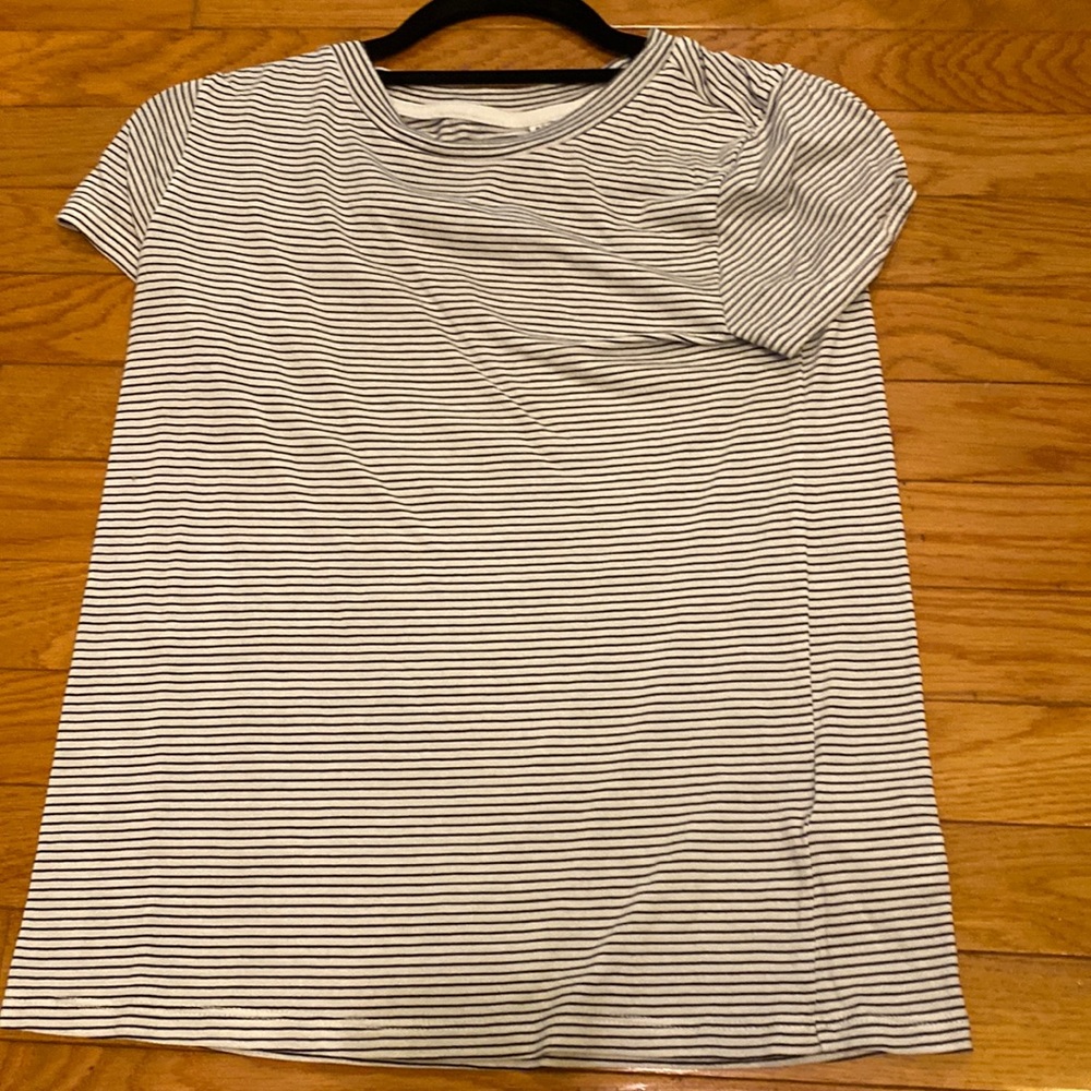 t shirt from h&m super cute and never worn